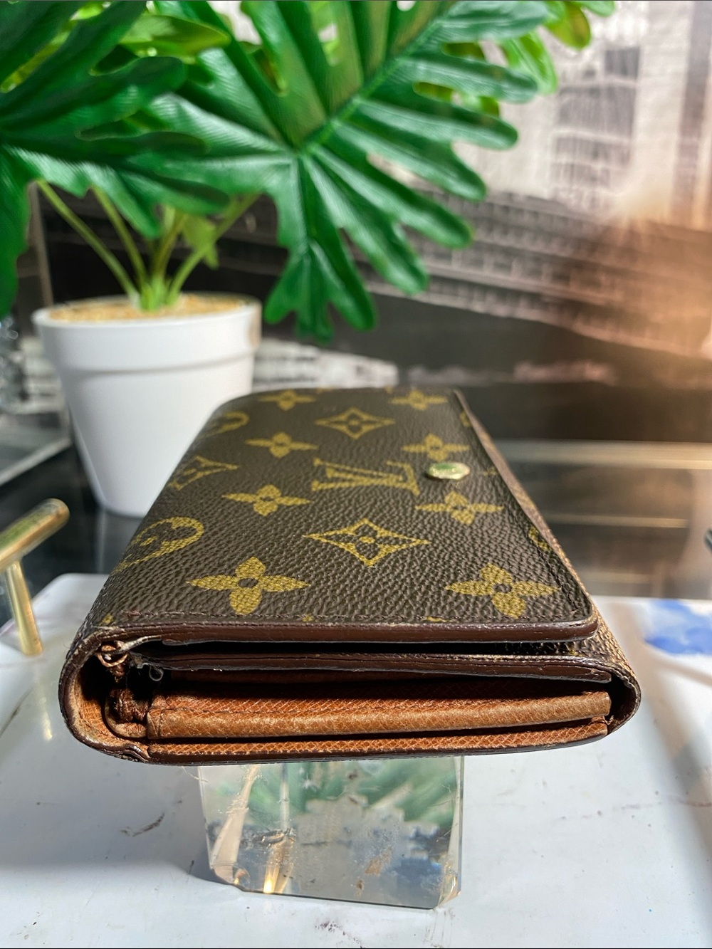 Authentic Louis Vuitton Monogram Bifold Zippy Wallet - Picture 13 of 15